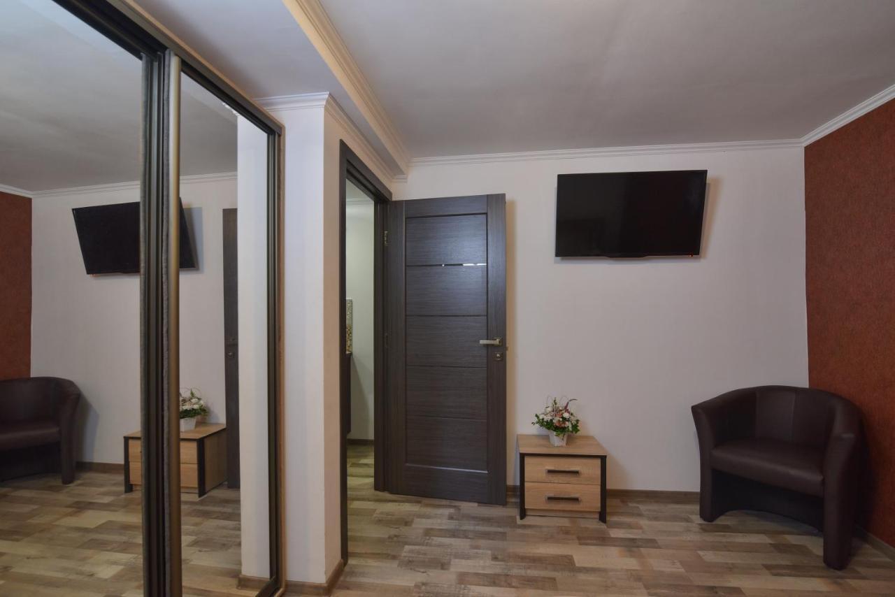 Venus Hotel Odesa Exterior foto